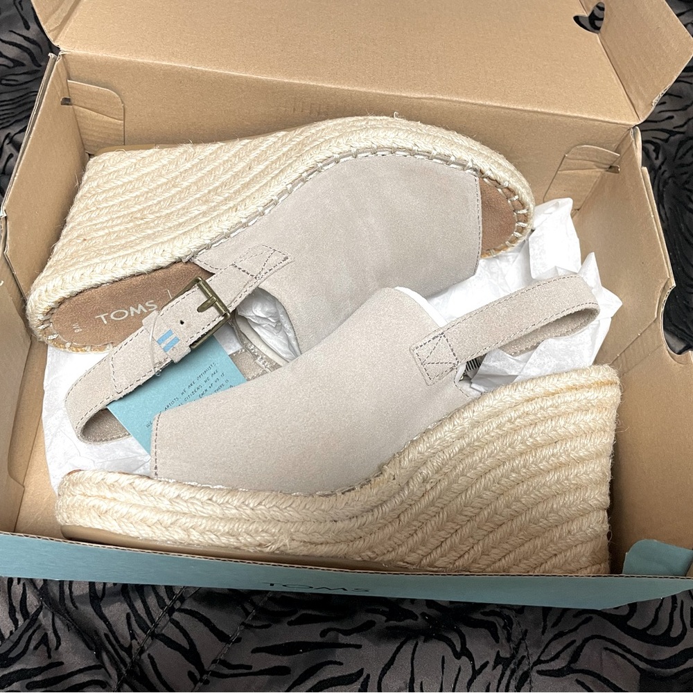 TOMS Women's Light Tan Espadrille Wedge Sandals